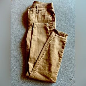 Talbots High Waist Jegging. Size 4. Color Sand. Inseam 28.5in